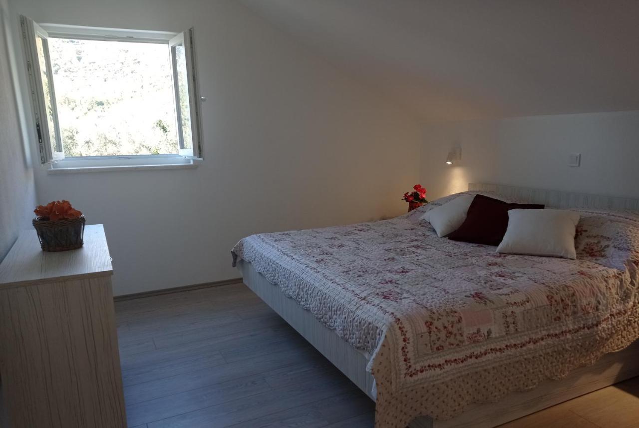 Apartment Lucija With Sea View Dubrovnik Exteriör bild